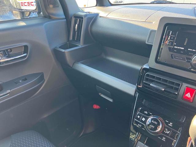 タント カスタムX 4WD バックカメラ 両側電動スライドドア クリアランスソナー 衝突被害軽減システム オートライト LEDヘッドランプ スマートキー アイドリングストップ 電動格納ミラー シートヒーター ベンチシート(37枚目)