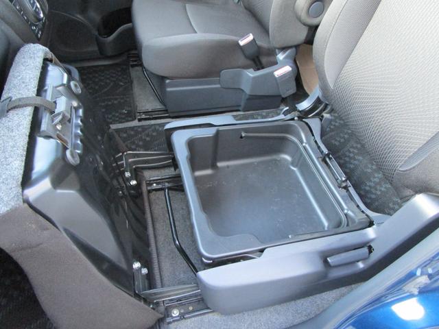 ソリオ Ｓ　４ＷＤ　両側パワースライド　ＨＤＤナビ　エンジンスターター　フルセグＴＶ　ｂｌｕｅｔｏｏｔｈ　ＨＩＤライト　フォグランプ　ＥＴＣ（38枚目）