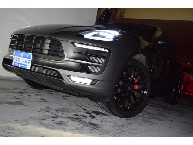 マカンGTS ターボ・4WD・純正SDナビ・サイド・バックカメラ・BOSEサウンド・パワーシート・シートヒーター・エンボス加工シート・パークセンサー・本州仕入(6枚目)