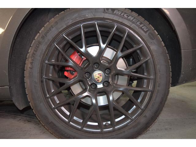 マカンGTS ターボ・4WD・純正SDナビ・サイド・バックカメラ・BOSEサウンド・パワーシート・シートヒーター・エンボス加工シート・パークセンサー・本州仕入(33枚目)