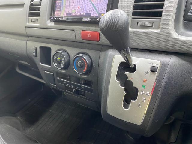レジアスエースバン ロングＤＸ　ＧＬパッケージ　４ＷＤ・カロッツェリアメモリーナビフルセグテレビ・ＣＤ・ＤＶＤ・Ｂｌｕｅｔｏｏｔｈ・バックカメラ・社外１７インチ・ＳＯＲＥＸヒッチメンバー・リヤヒーター・キーレス・寒冷地仕様・６人乗り（54枚目）