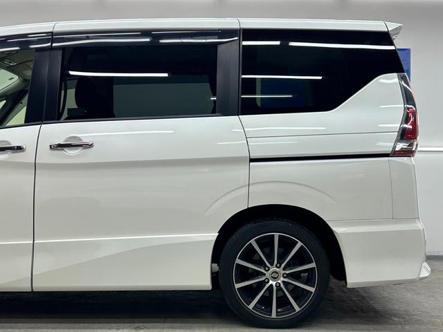 セレナ ハイウェイスター　ＶセレクションＩＩ　４ＷＤ・純正ＳＤツインモニター・ＣＤ・ＤＶＤ・Ｂｌｕｅｔｏｏｔｈ・アラウンドビューモニター・両側パワースライドドア・プロパイロット・衝突軽減ブレーキ・横滑り防止装置・クリアランスソナー・ＥＴＣ（11枚目）