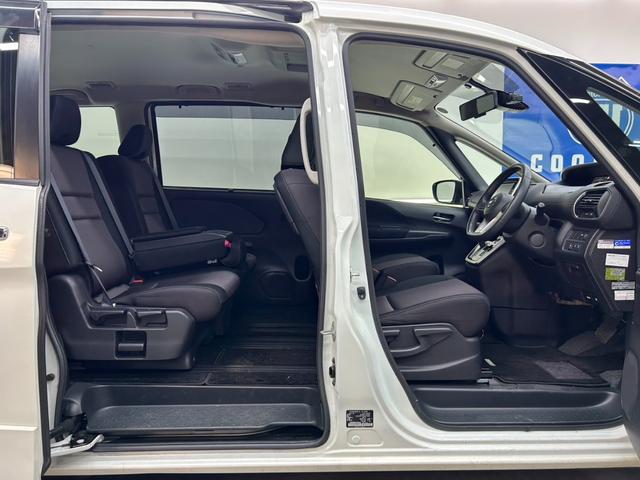 セレナ ハイウェイスター　ＶセレクションＩＩ　４ＷＤ・純正ＳＤツインモニター・ＣＤ・ＤＶＤ・Ｂｌｕｅｔｏｏｔｈ・アラウンドビューモニター・両側パワースライドドア・プロパイロット・衝突軽減ブレーキ・横滑り防止装置・クリアランスソナー・ＥＴＣ（44枚目）