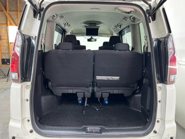 セレナ ハイウェイスター　ＶセレクションＩＩ　４ＷＤ・純正ＳＤツインモニター・ＣＤ・ＤＶＤ・Ｂｌｕｅｔｏｏｔｈ・アラウンドビューモニター・両側パワースライドドア・プロパイロット・衝突軽減ブレーキ・横滑り防止装置・クリアランスソナー・ＥＴＣ（74枚目）