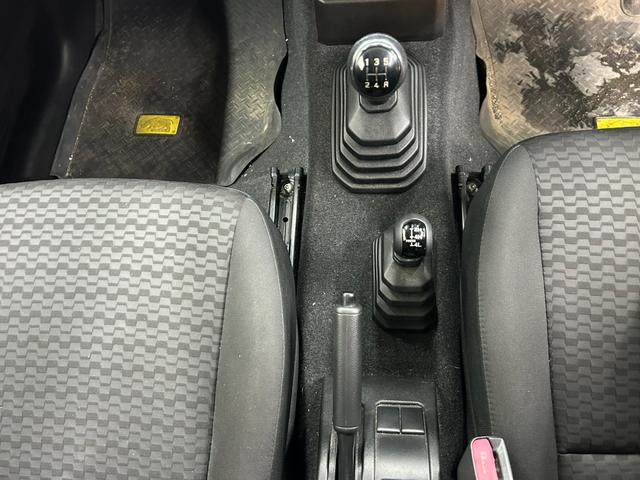 ジムニー XG 4WD・5速マニュアル・パイオニアディスプレイオーディオ・CD・DVD・Bluetooth・横滑り防止装置・ヒルディセントコントロール・ライトレベライザー・社外16インチオープンカントリータイヤ(52枚目)