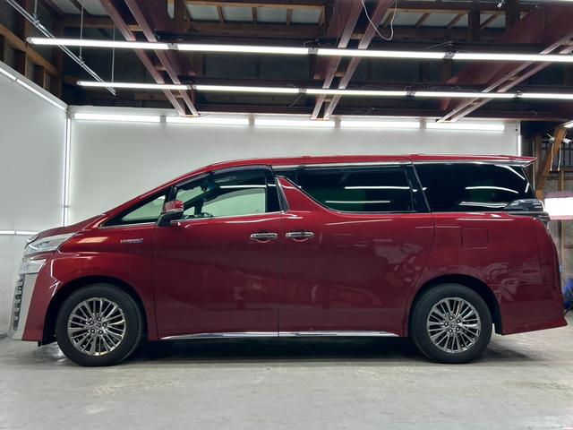 ヴェルファイアハイブリッド エグゼクティブラウンジZ 4WD・純正SDナビフルセグテレビ・Bluetooth・パノラマモニター・フリップダウンモニター・JBLサウンド・両側パワースライド・パワーバックドア・白革シート・シートヒーター・寒冷地仕様(10枚目)