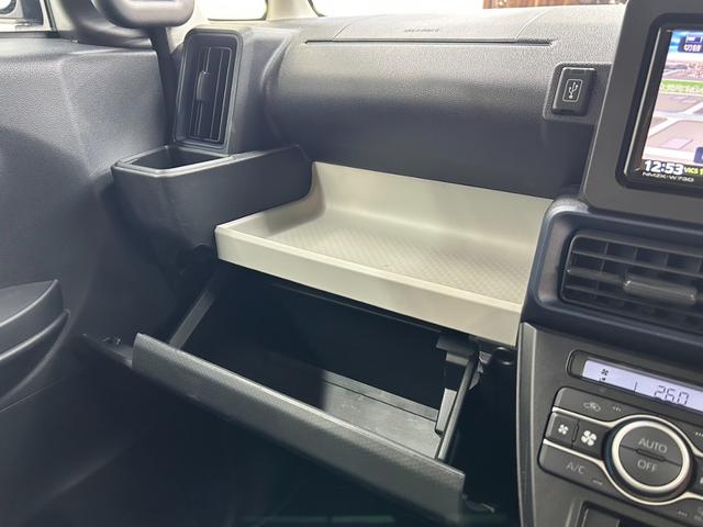 タント 　４ＷＤ・純正メモリーナビフルセグテレビ・Ｂｌｕｅｔｏｏｔｈ・バックカメラ・両側パワースライドドア・衝突軽減・横滑り防止・シートヒーター・助手席ターンシート・リアクレーン・ウィンチ・ＥＴＣ・本州仕入（68枚目）