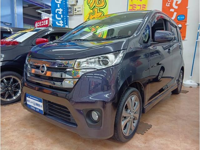 デイズ ハイウェイスター　Ｇターボ　ターボ・４ＷＤ・カロッエリアメモリーナビフルセグテレビ・アラウンドビューモニター・Ｂｌｕｅｔｏｏｔｈ・ＤＶＤ・ＣＤ・運転席シートヒーター・インテリジェントキー・プッシュスタート・キセノンライト（3枚目）