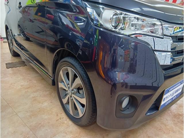 デイズ ハイウェイスター　Ｇターボ　ターボ・４ＷＤ・カロッエリアメモリーナビフルセグテレビ・アラウンドビューモニター・Ｂｌｕｅｔｏｏｔｈ・ＤＶＤ・ＣＤ・運転席シートヒーター・インテリジェントキー・プッシュスタート・キセノンライト（9枚目）