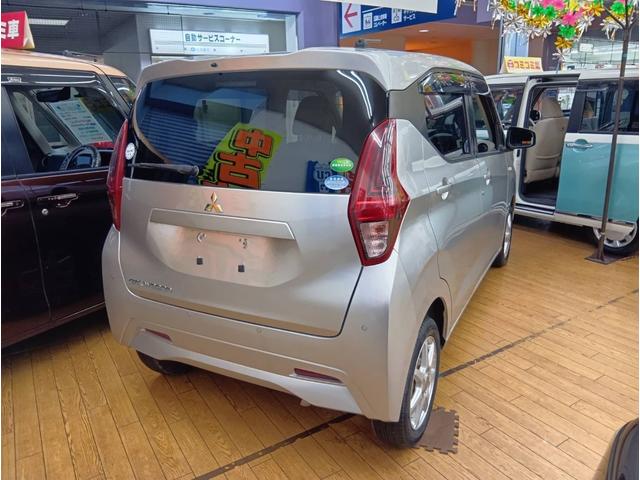 ｅＫワゴン Ｍ　４ＷＤ・純正メモリ―ナビフルセグテレビ・衝突軽減ブレーキ・横滑り防止装置・アイドリングストップ・フロントシートヒーター・ライトレベライザー・キーレスエントリー・ＥＴＣ（6枚目）