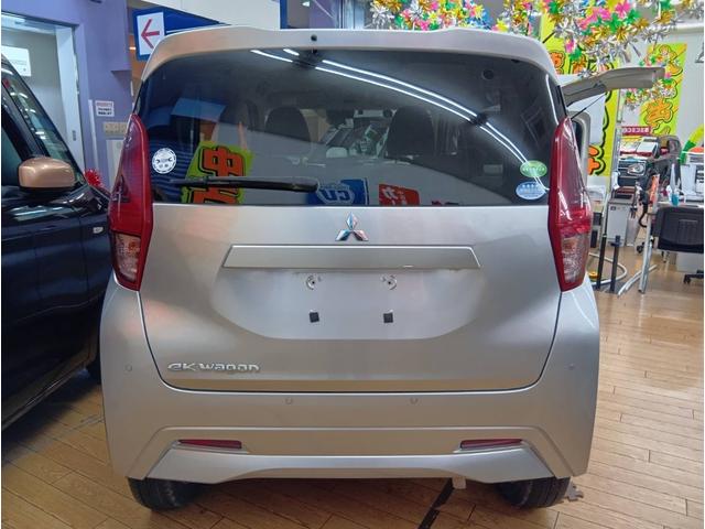 ｅＫワゴン Ｍ　４ＷＤ・純正メモリ―ナビフルセグテレビ・衝突軽減ブレーキ・横滑り防止装置・アイドリングストップ・フロントシートヒーター・ライトレベライザー・キーレスエントリー・ＥＴＣ（7枚目）