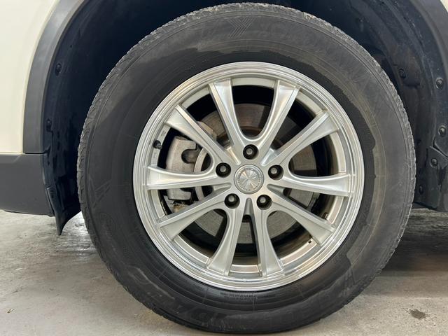 エクストレイル ２０Ｘ　ハイブリッド　エマージェンシーブレーキＰ　４ＷＤ・純ＳＤナビフルセグテレビ・ＣＤ・ＤＶＤ・バックモニター・横滑り防止装置・衝突軽減ブレーキ・レーンアシスト・クリアランスソナー・ヒルディセントコントロール・フロントシートヒーター・キセノンライト（39枚目）