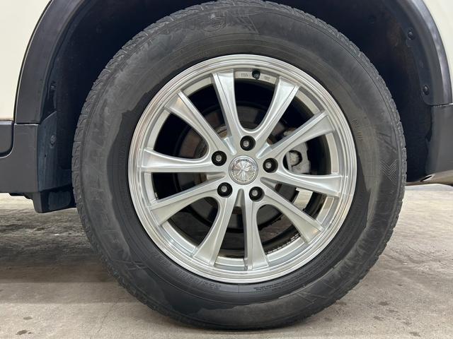 エクストレイル ２０Ｘ　ハイブリッド　エマージェンシーブレーキＰ　４ＷＤ・純ＳＤナビフルセグテレビ・ＣＤ・ＤＶＤ・バックモニター・横滑り防止装置・衝突軽減ブレーキ・レーンアシスト・クリアランスソナー・ヒルディセントコントロール・フロントシートヒーター・キセノンライト（40枚目）