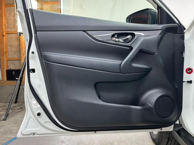 エクストレイル ２０Ｘ　ハイブリッド　エマージェンシーブレーキＰ　４ＷＤ・純ＳＤナビフルセグテレビ・ＣＤ・ＤＶＤ・バックモニター・横滑り防止装置・衝突軽減ブレーキ・レーンアシスト・クリアランスソナー・ヒルディセントコントロール・フロントシートヒーター・キセノンライト（42枚目）