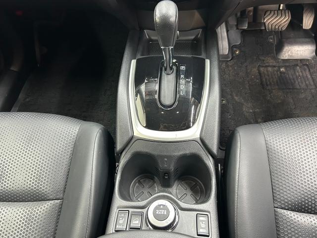 エクストレイル ２０Ｘ　ハイブリッド　エマージェンシーブレーキＰ　４ＷＤ・純ＳＤナビフルセグテレビ・ＣＤ・ＤＶＤ・バックモニター・横滑り防止装置・衝突軽減ブレーキ・レーンアシスト・クリアランスソナー・ヒルディセントコントロール・フロントシートヒーター・キセノンライト（57枚目）