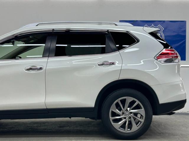 エクストレイル ２０Ｘｔｔ　エマージェンシーブレーキパッケージ　４ＷＤ・純正ＳＤナビフルセグＴＶ・Ｂｌｕｅｔｏｏｔｈ・アラウンドビューモニター・クルコン・シートヒーター・ＥＴＣ・ブラインドスポットモニター・パワーバックドア・横滑り防止装置・衝突軽減ブレーキ（11枚目）