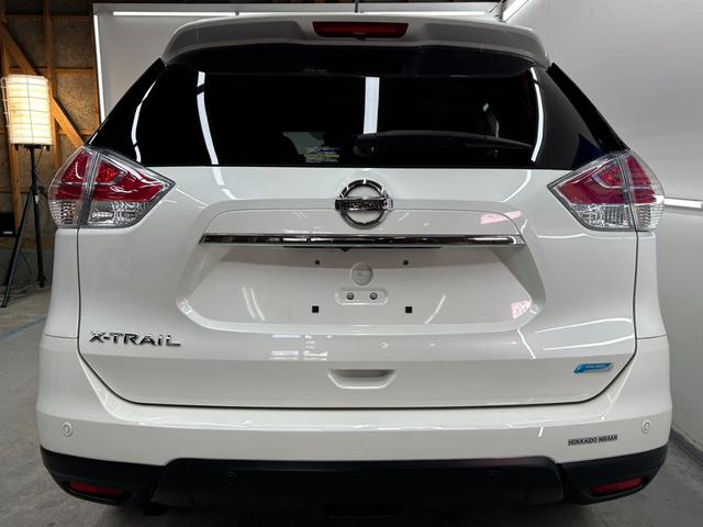 エクストレイル ２０Ｘｔｔ　エマージェンシーブレーキパッケージ　４ＷＤ・純正ＳＤナビフルセグＴＶ・Ｂｌｕｅｔｏｏｔｈ・アラウンドビューモニター・クルコン・シートヒーター・ＥＴＣ・ブラインドスポットモニター・パワーバックドア・横滑り防止装置・衝突軽減ブレーキ（17枚目）