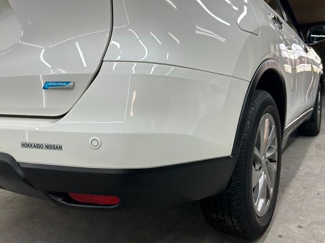 エクストレイル ２０Ｘｔｔ　エマージェンシーブレーキパッケージ　４ＷＤ・純正ＳＤナビフルセグＴＶ・Ｂｌｕｅｔｏｏｔｈ・アラウンドビューモニター・クルコン・シートヒーター・ＥＴＣ・ブラインドスポットモニター・パワーバックドア・横滑り防止装置・衝突軽減ブレーキ（22枚目）