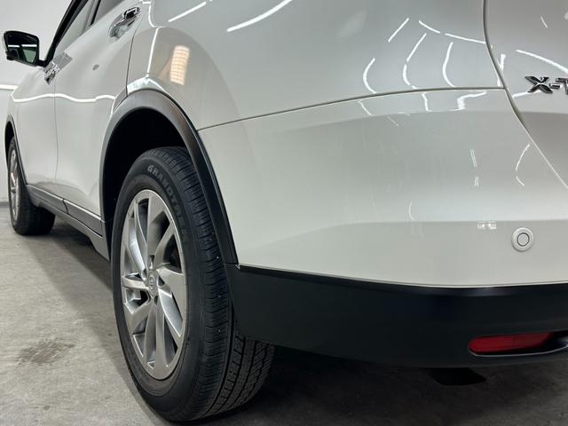 エクストレイル ２０Ｘｔｔ　エマージェンシーブレーキパッケージ　４ＷＤ・純正ＳＤナビフルセグＴＶ・Ｂｌｕｅｔｏｏｔｈ・アラウンドビューモニター・クルコン・シートヒーター・ＥＴＣ・ブラインドスポットモニター・パワーバックドア・横滑り防止装置・衝突軽減ブレーキ（24枚目）