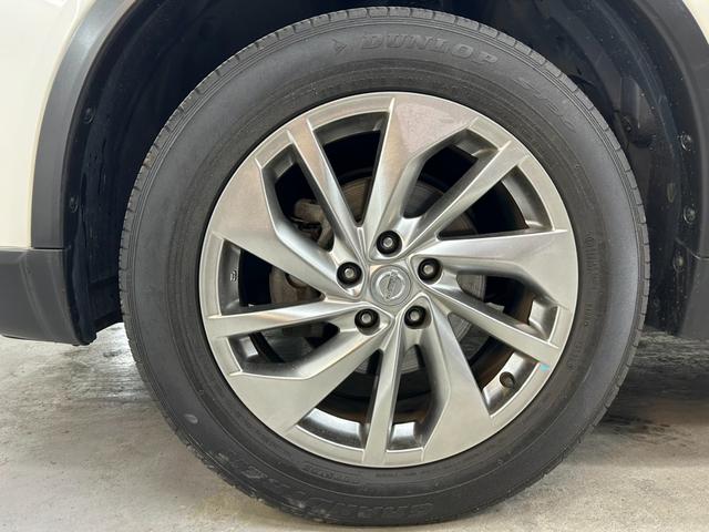 エクストレイル ２０Ｘｔｔ　エマージェンシーブレーキパッケージ　４ＷＤ・純正ＳＤナビフルセグＴＶ・Ｂｌｕｅｔｏｏｔｈ・アラウンドビューモニター・クルコン・シートヒーター・ＥＴＣ・ブラインドスポットモニター・パワーバックドア・横滑り防止装置・衝突軽減ブレーキ（37枚目）