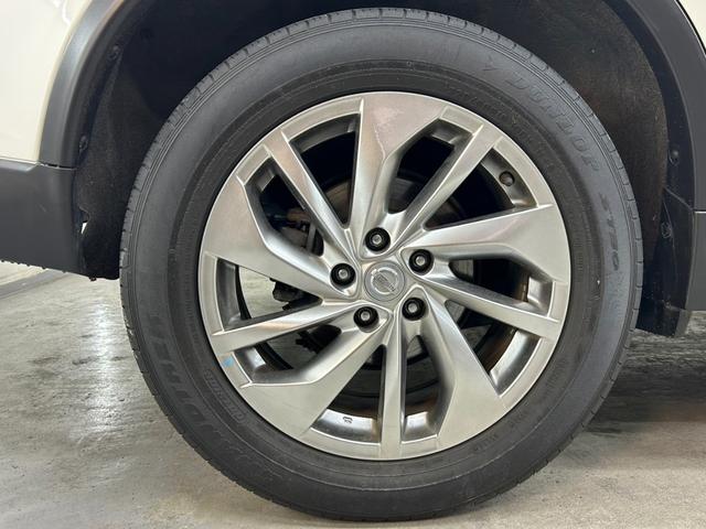 エクストレイル ２０Ｘｔｔ　エマージェンシーブレーキパッケージ　４ＷＤ・純正ＳＤナビフルセグＴＶ・Ｂｌｕｅｔｏｏｔｈ・アラウンドビューモニター・クルコン・シートヒーター・ＥＴＣ・ブラインドスポットモニター・パワーバックドア・横滑り防止装置・衝突軽減ブレーキ（38枚目）