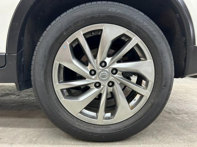 エクストレイル ２０Ｘｔｔ　エマージェンシーブレーキパッケージ　４ＷＤ・純正ＳＤナビフルセグＴＶ・Ｂｌｕｅｔｏｏｔｈ・アラウンドビューモニター・クルコン・シートヒーター・ＥＴＣ・ブラインドスポットモニター・パワーバックドア・横滑り防止装置・衝突軽減ブレーキ（39枚目）