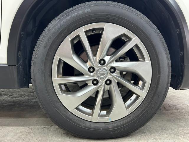 エクストレイル ２０Ｘｔｔ　エマージェンシーブレーキパッケージ　４ＷＤ・純正ＳＤナビフルセグＴＶ・Ｂｌｕｅｔｏｏｔｈ・アラウンドビューモニター・クルコン・シートヒーター・ＥＴＣ・ブラインドスポットモニター・パワーバックドア・横滑り防止装置・衝突軽減ブレーキ（40枚目）