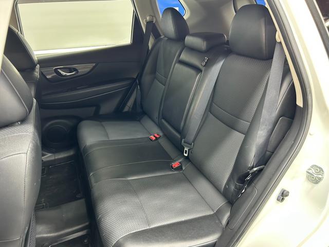 エクストレイル ２０Ｘｔｔ　エマージェンシーブレーキパッケージ　４ＷＤ・純正ＳＤナビフルセグＴＶ・Ｂｌｕｅｔｏｏｔｈ・アラウンドビューモニター・クルコン・シートヒーター・ＥＴＣ・ブラインドスポットモニター・パワーバックドア・横滑り防止装置・衝突軽減ブレーキ（70枚目）