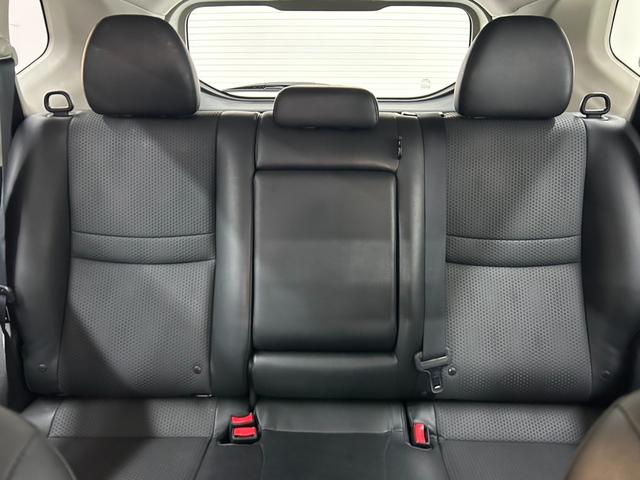 エクストレイル ２０Ｘｔｔ　エマージェンシーブレーキパッケージ　４ＷＤ・純正ＳＤナビフルセグＴＶ・Ｂｌｕｅｔｏｏｔｈ・アラウンドビューモニター・クルコン・シートヒーター・ＥＴＣ・ブラインドスポットモニター・パワーバックドア・横滑り防止装置・衝突軽減ブレーキ（71枚目）