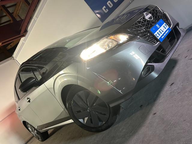 ノート Ｘ　ＦＯＵＲ　４ＷＤ・社外ディスプレイナビゲーション・Ｂｌｕｅｔｏｏｔｈ・バックカメラ・スマートキー・衝突軽減ブレーキ・横滑り防止装置・ステアリングヒーター・ＥＴＣ・クリアランスソナー・シートヒーター・レンタアップ（7枚目）