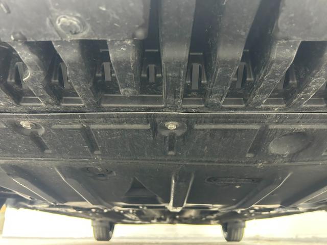 ノート Ｘ　ＦＯＵＲ　４ＷＤ・社外ディスプレイナビゲーション・Ｂｌｕｅｔｏｏｔｈ・バックカメラ・スマートキー・衝突軽減ブレーキ・横滑り防止装置・ステアリングヒーター・ＥＴＣ・クリアランスソナー・シートヒーター・レンタアップ（31枚目）