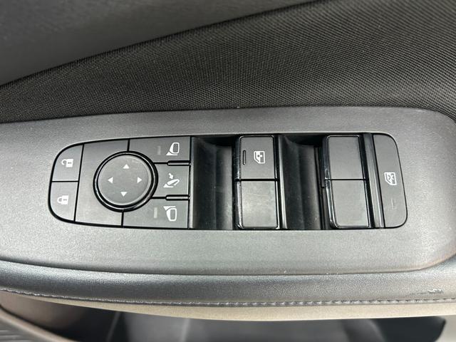 ノート Ｘ　ＦＯＵＲ　４ＷＤ・社外ディスプレイナビゲーション・Ｂｌｕｅｔｏｏｔｈ・バックカメラ・スマートキー・衝突軽減ブレーキ・横滑り防止装置・ステアリングヒーター・ＥＴＣ・クリアランスソナー・シートヒーター・レンタアップ（62枚目）