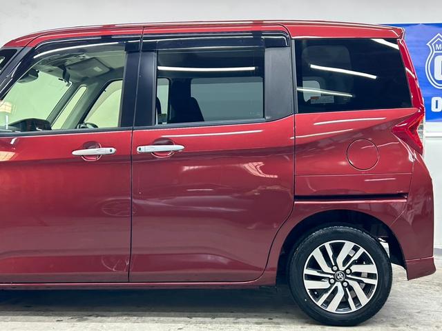 ルーミー カスタムＧ　４ＷＤ・純正ＳＤナビフルセグＴＶ・Ｂｌｕｅｔｏｏｔｈ・バックカメラ・両側パワースライドドア・クルコン・シートヒーター・ＥＴＣ・衝突軽減ブレーキ・横滑り防止装置・クリアランスソナー・アイドリングストップ（11枚目）