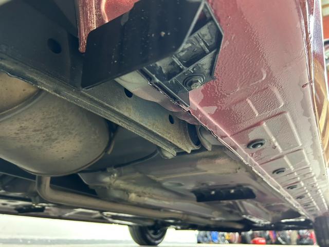 ルーミー カスタムＧ　４ＷＤ・純正ＳＤナビフルセグＴＶ・Ｂｌｕｅｔｏｏｔｈ・バックカメラ・両側パワースライドドア・クルコン・シートヒーター・ＥＴＣ・衝突軽減ブレーキ・横滑り防止装置・クリアランスソナー・アイドリングストップ（33枚目）