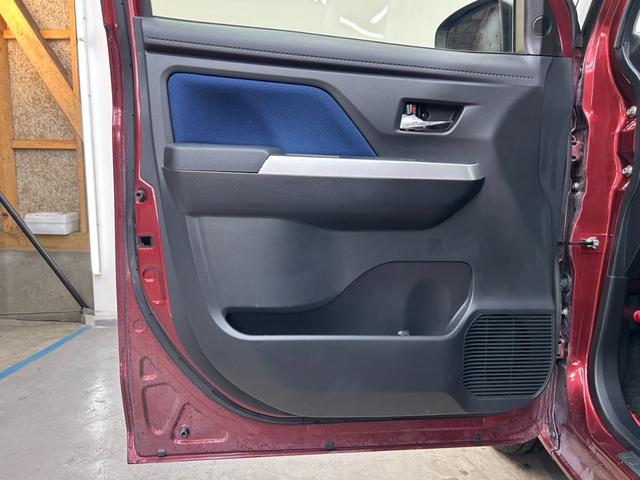 ルーミー カスタムＧ　４ＷＤ・純正ＳＤナビフルセグＴＶ・Ｂｌｕｅｔｏｏｔｈ・バックカメラ・両側パワースライドドア・クルコン・シートヒーター・ＥＴＣ・衝突軽減ブレーキ・横滑り防止装置・クリアランスソナー・アイドリングストップ（42枚目）