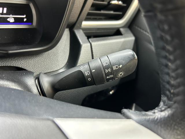 ルーミー カスタムＧ　４ＷＤ・純正ＳＤナビフルセグＴＶ・Ｂｌｕｅｔｏｏｔｈ・バックカメラ・両側パワースライドドア・クルコン・シートヒーター・ＥＴＣ・衝突軽減ブレーキ・横滑り防止装置・クリアランスソナー・アイドリングストップ（53枚目）