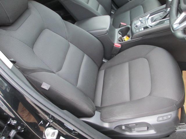 CX-5 XD プロアクティブ 4WD ディーゼルターボ 衝突被害軽減システム アイドリングストップ 全方位バックモニター パワーシート パワーバックドアー Bluetooth接続 CD/DVDプレイヤー LEDヘッドライト(20枚目)