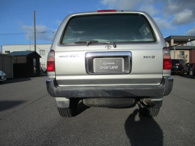 ハイラックスサーフ ＳＳＲ－Ｘ　Ｖセレクション　３０００ＣＣディーゼルターボ　切り替え付き４ＷＤ　フルノーマル車　社外セキュリティー　寒冷地仕様車　社外ＣＤプレイヤー　ドライブレコーダー（前後）　タイミングベルト交換済　禁煙車　夏冬タイヤ付き（7枚目）