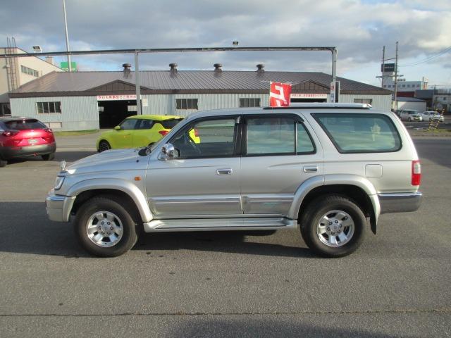 ハイラックスサーフ ＳＳＲ－Ｘ　Ｖセレクション　３０００ＣＣディーゼルターボ　切り替え付き４ＷＤ　フルノーマル車　社外セキュリティー　寒冷地仕様車　社外ＣＤプレイヤー　ドライブレコーダー（前後）　タイミングベルト交換済　禁煙車　夏冬タイヤ付き（17枚目）