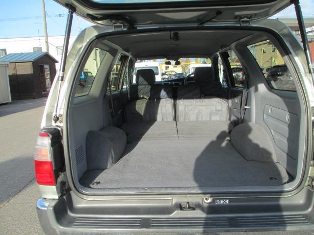 ハイラックスサーフ ＳＳＲ－Ｘ　Ｖセレクション　３０００ＣＣディーゼルターボ　切り替え付き４ＷＤ　フルノーマル車　社外セキュリティー　寒冷地仕様車　社外ＣＤプレイヤー　ドライブレコーダー（前後）　タイミングベルト交換済　禁煙車　夏冬タイヤ付き（27枚目）