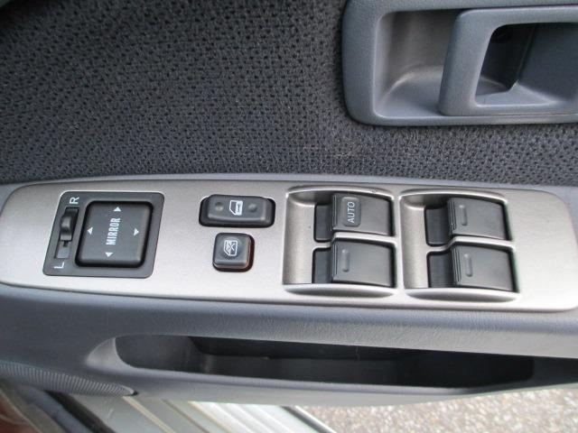 ハイラックスサーフ ＳＳＲ－Ｘ　Ｖセレクション　３０００ＣＣディーゼルターボ　切り替え付き４ＷＤ　フルノーマル車　社外セキュリティー　寒冷地仕様車　社外ＣＤプレイヤー　ドライブレコーダー（前後）　タイミングベルト交換済　禁煙車　夏冬タイヤ付き（39枚目）