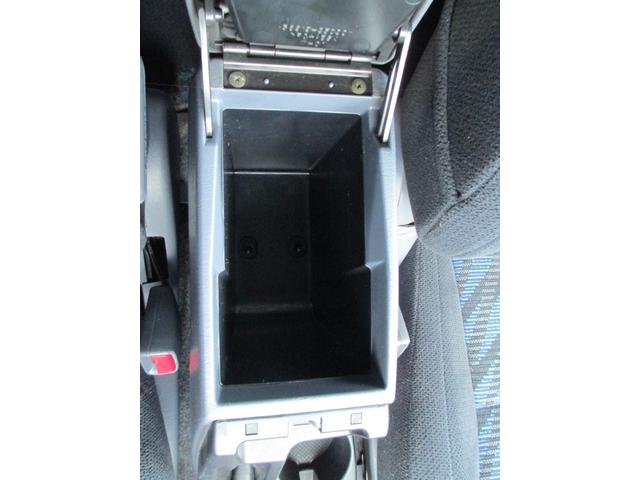 ハイラックスサーフ ＳＳＲ－Ｘ　Ｖセレクション　３０００ＣＣディーゼルターボ　切り替え付き４ＷＤ　フルノーマル車　社外セキュリティー　寒冷地仕様車　社外ＣＤプレイヤー　ドライブレコーダー（前後）　タイミングベルト交換済　禁煙車　夏冬タイヤ付き（42枚目）