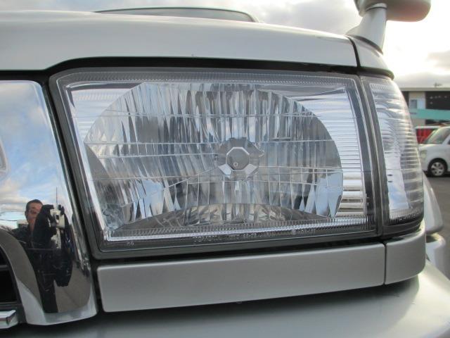 ハイラックスサーフ ＳＳＲ－Ｘ　Ｖセレクション　３０００ＣＣディーゼルターボ　切り替え付き４ＷＤ　フルノーマル車　社外セキュリティー　寒冷地仕様車　社外ＣＤプレイヤー　ドライブレコーダー（前後）　タイミングベルト交換済　禁煙車　夏冬タイヤ付き（49枚目）