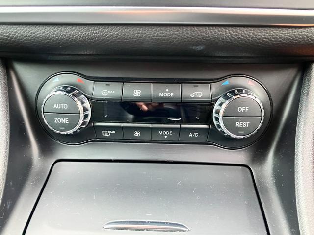 CLAクラス CLA250 4マチック 純正ナビ DVD フルセグ ブルートゥースオーディオ バックカメラ ETC 前席パワーシート 前席シートヒーター 前後ドライブレコーダー ディスチャージライト AMG18インチアルミ(11枚目)