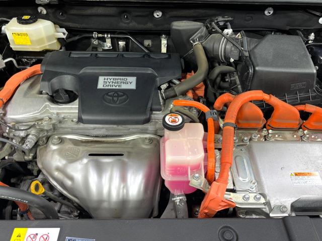ハリアーハイブリッド プレミアム　４ＷＤ　メーカーナビ　電動リアゲート　寒冷地仕様　バックカメラ　衝突軽減　レーダークルーズ　パワーシート　ドラレコ　ＬＥＤシーケンシャルライト　オートハイビーム　ウッドコンビステアリング（19枚目）