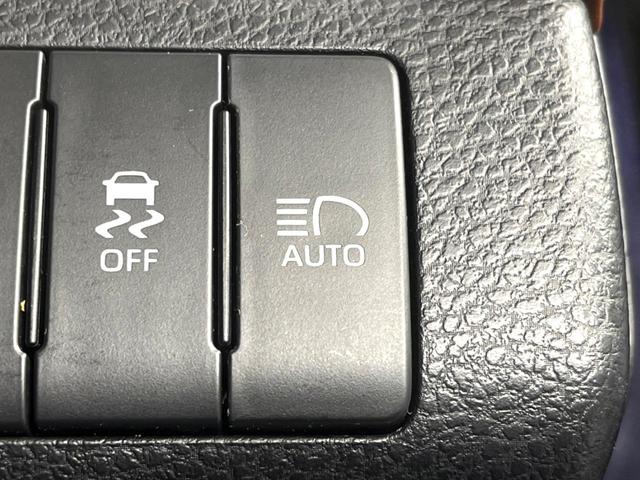 ハリアーハイブリッド プレミアム　４ＷＤ　メーカーナビ　電動リアゲート　寒冷地仕様　バックカメラ　衝突軽減　レーダークルーズ　パワーシート　ドラレコ　ＬＥＤシーケンシャルライト　オートハイビーム　ウッドコンビステアリング（50枚目）