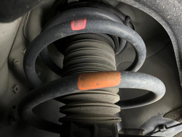 ヴェルファイアハイブリッド Ｖ　Ｌエディション　４ＷＤ　サンルーフ　モデリスタエアロ　純正ナビ　全方位カメラ　ＪＢＬサウンド　両側電動ドア　衝突軽減　レーダークルーズ　禁煙車　シートベンチレーション　ステアリングヒーター　電動リアゲート　ＥＴＣ（23枚目）