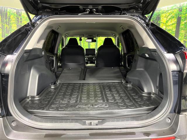 ＲＡＶ４ アドベンチャー　４ＷＤ　純正９型ＤＡ　全周囲カメラ　ＴＲＤガーニッシュ（ＬＥＤ付）　寒冷地仕様　衝突軽減　レーダークルーズ　置くだけ充電　禁煙車　合皮シート　パワーシート　ドラレコ　ルーフレール　純正１９インチＡＷ（11枚目）