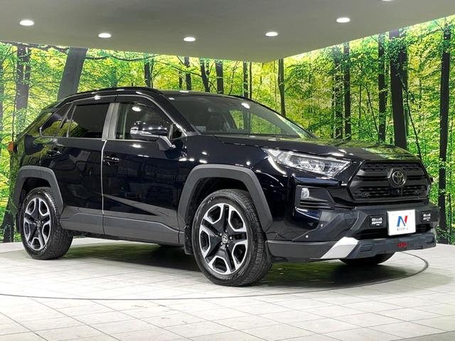 ＲＡＶ４ アドベンチャー　４ＷＤ　純正９型ＤＡ　全周囲カメラ　ＴＲＤガーニッシュ（ＬＥＤ付）　寒冷地仕様　衝突軽減　レーダークルーズ　置くだけ充電　禁煙車　合皮シート　パワーシート　ドラレコ　ルーフレール　純正１９インチＡＷ（17枚目）