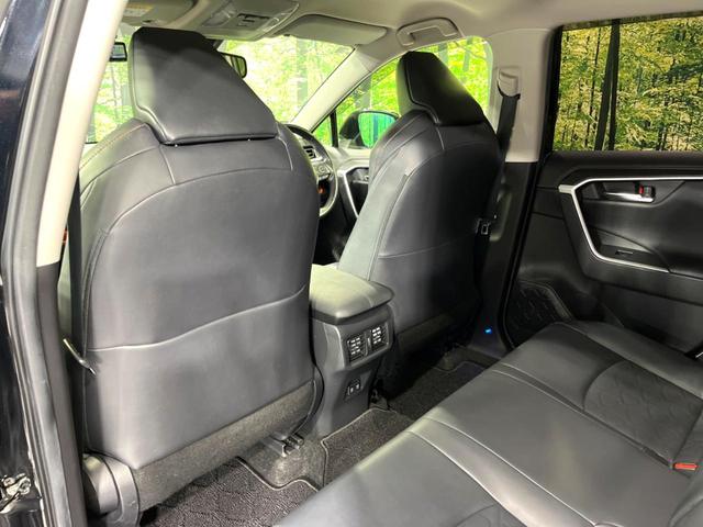 ＲＡＶ４ アドベンチャー　４ＷＤ　純正９型ＤＡ　全周囲カメラ　ＴＲＤガーニッシュ（ＬＥＤ付）　寒冷地仕様　衝突軽減　レーダークルーズ　置くだけ充電　禁煙車　合皮シート　パワーシート　ドラレコ　ルーフレール　純正１９インチＡＷ（38枚目）
